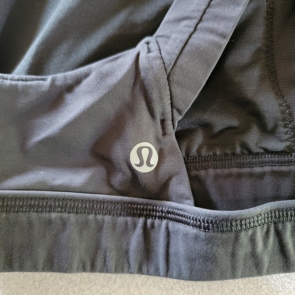 Lululemon Cross Back Sports Bra Medium Support Workout Gym Black Size S - Picture 2 of 4